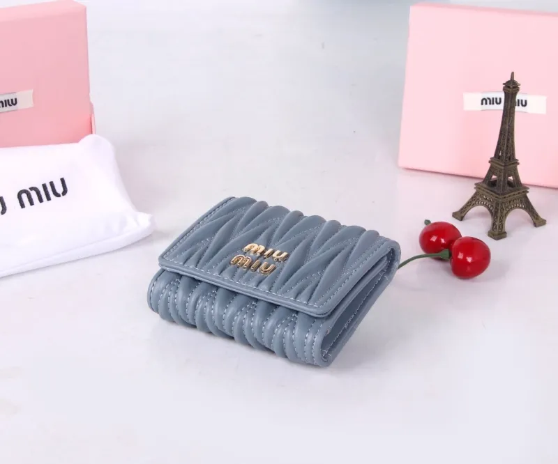 MIU MIU Blue Quilted Small Wallet - Image 4