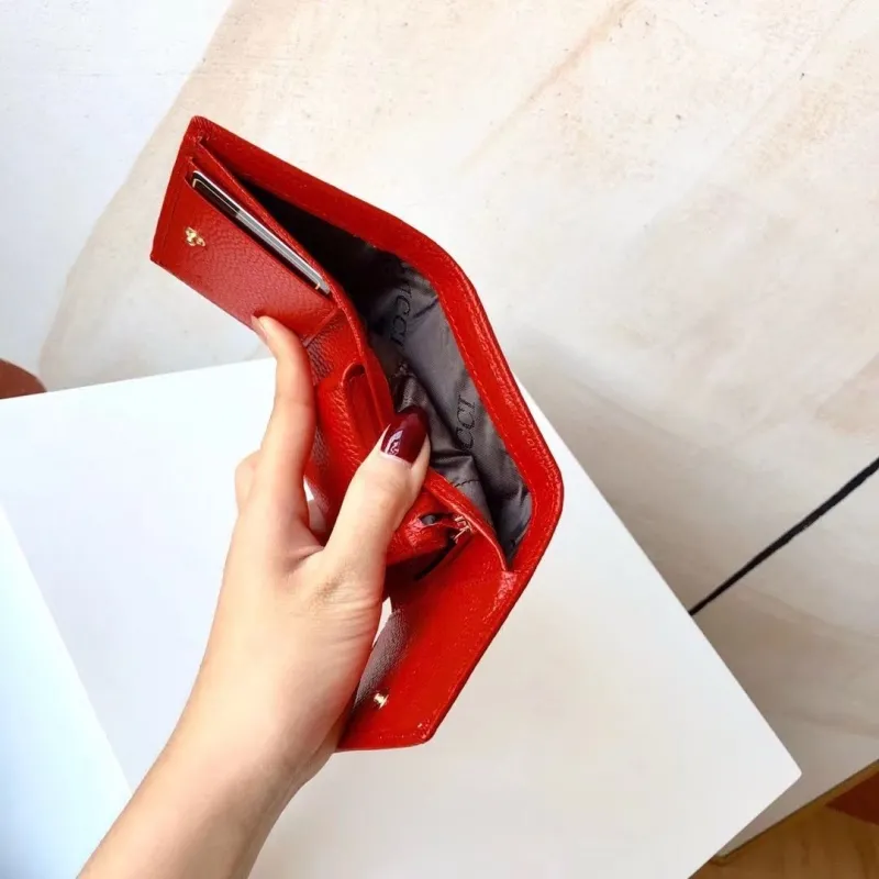 Gucci Red Leather Compact Wallet - Image 4