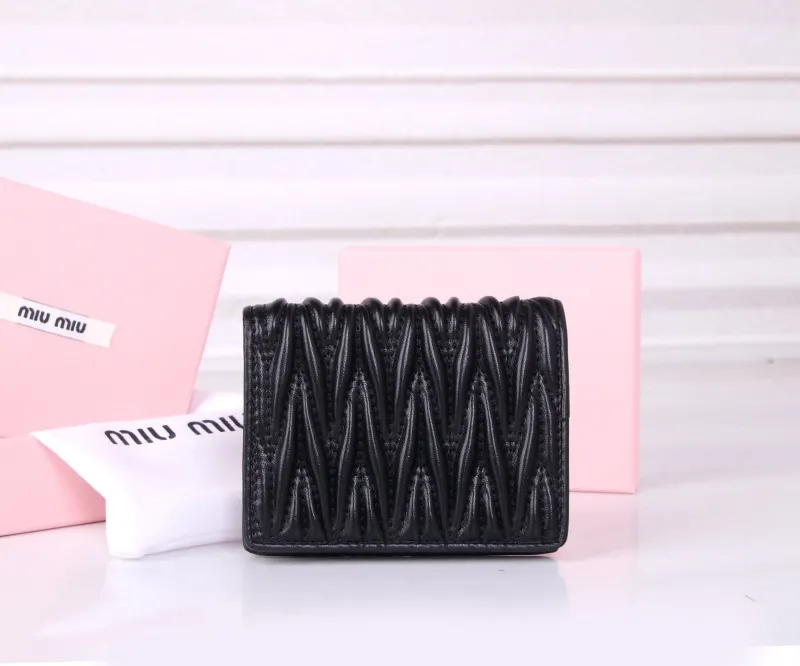 Miu Miu Black Pleated Leather Wallet - Image 4