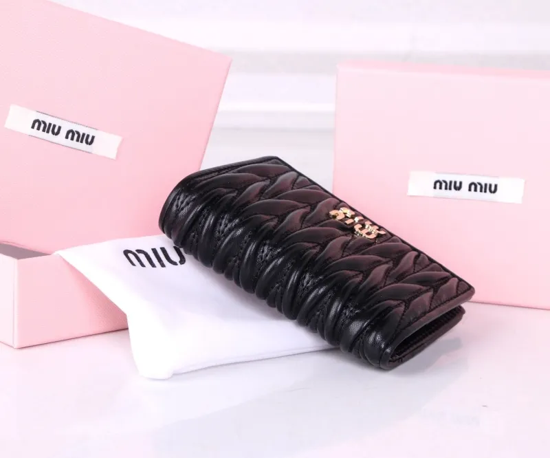 Miu Miu Black Pleated Leather Wallet - Image 6
