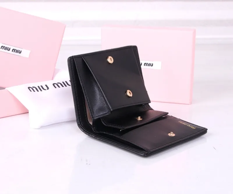Miu Miu Black Pleated Leather Wallet - Image 8