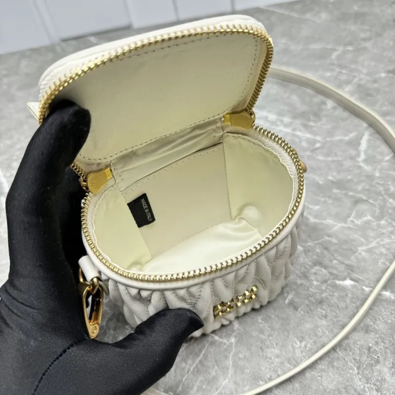 Miu Miu Cream White Quilted Crossbody Bucket Bag - Image 9