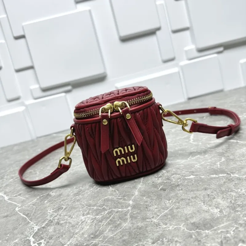 MIU MIU Cosmetic Bags-8