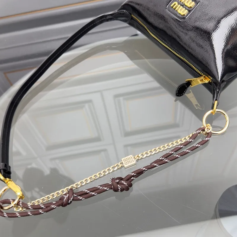 Miu Miu Black Patent Leather Shoulder Bag - Image 8