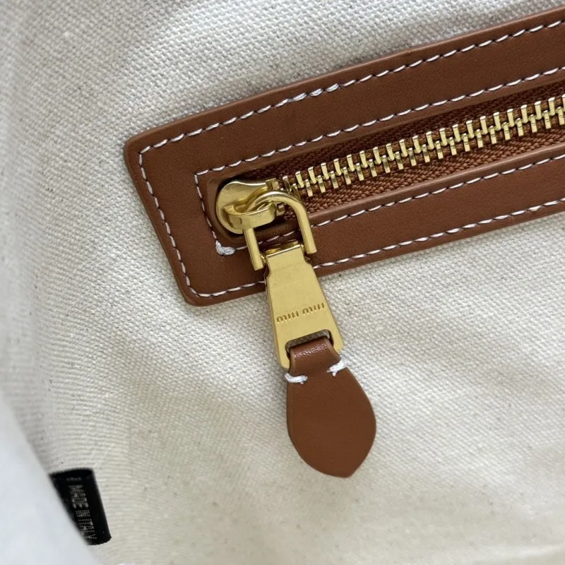 MIU MIU Brown Leather Tote Bag - Image 8