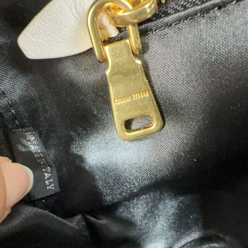 Miu Miu White Matelasse Top Handle Crossbody Bag - Image 8