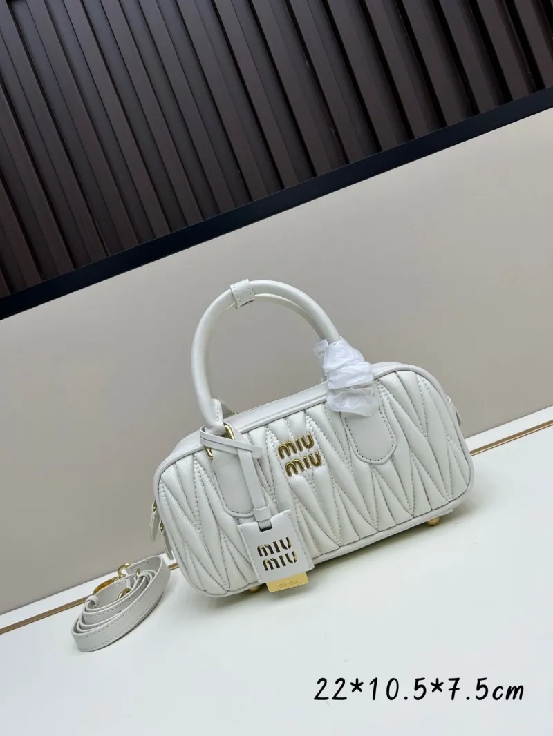MIU MIU White Matelasse Top Handle Crossbody Bag 218