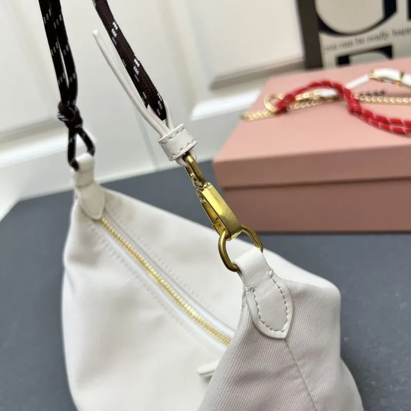 MIU MIU White Top Handle Bag 1E841 - Image 6