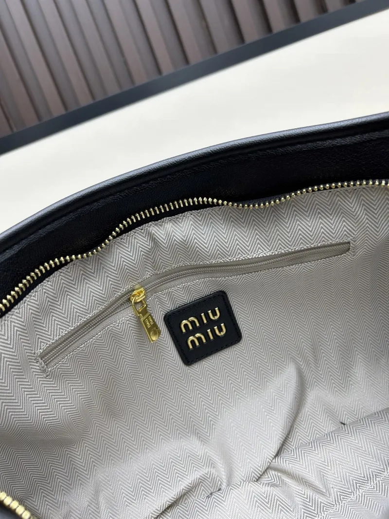 MIU MIU Black Leather Shoulder Bag Model 2505 - Image 8