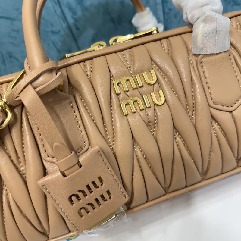 MIU MIU Beige Matelasse Top Handle Bag 507 - Image 4