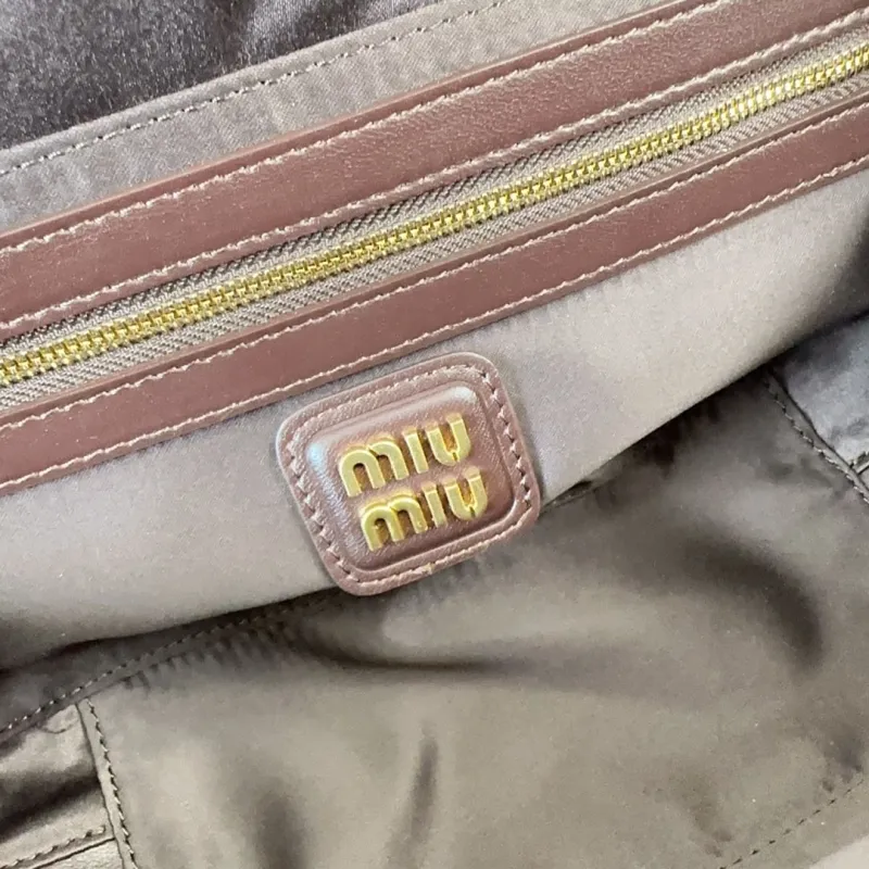 Miu Miu Brown Matelasse Leather Top Handle Bag 750 - Image 7
