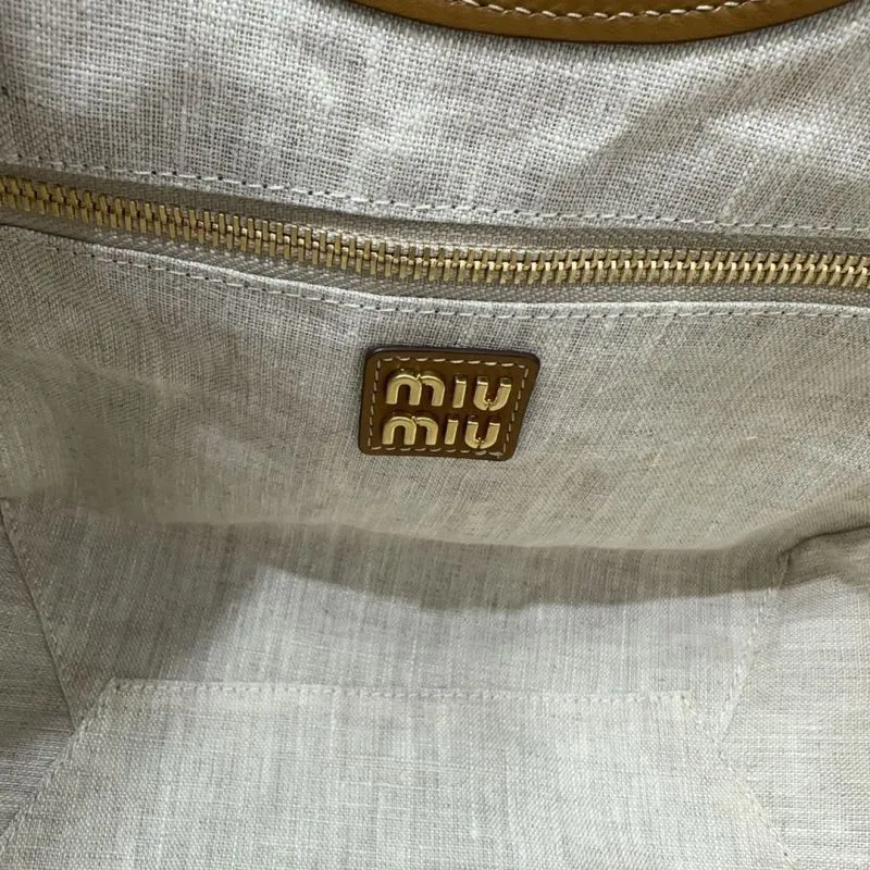 Miu Miu Tan Leather Tote Bag with Crossbody Strap - Image 8