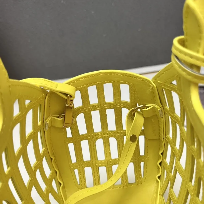 Miu Miu Yellow Crossbody Handbag 1E294 - Image 8