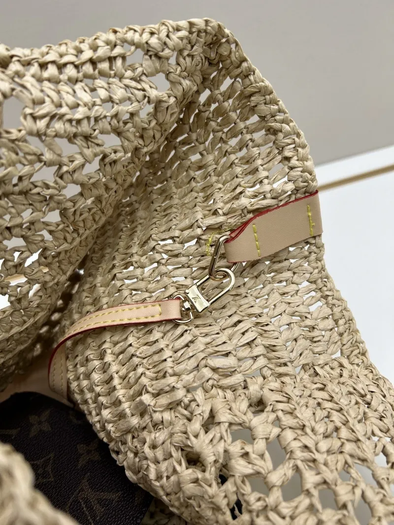 Louis Vuitton Beige Straw Tote Bag - Image 8