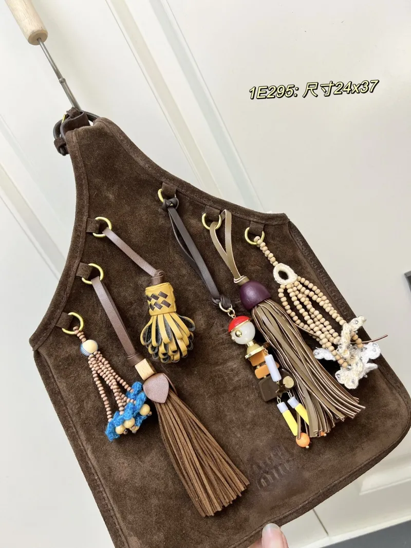 MIU MIU Shopping Bags-53 - Image 3