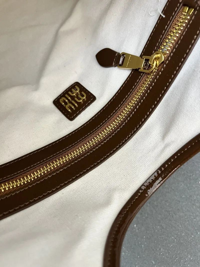 Miu Miu 5BG231 Brown Tote Bag - Image 9