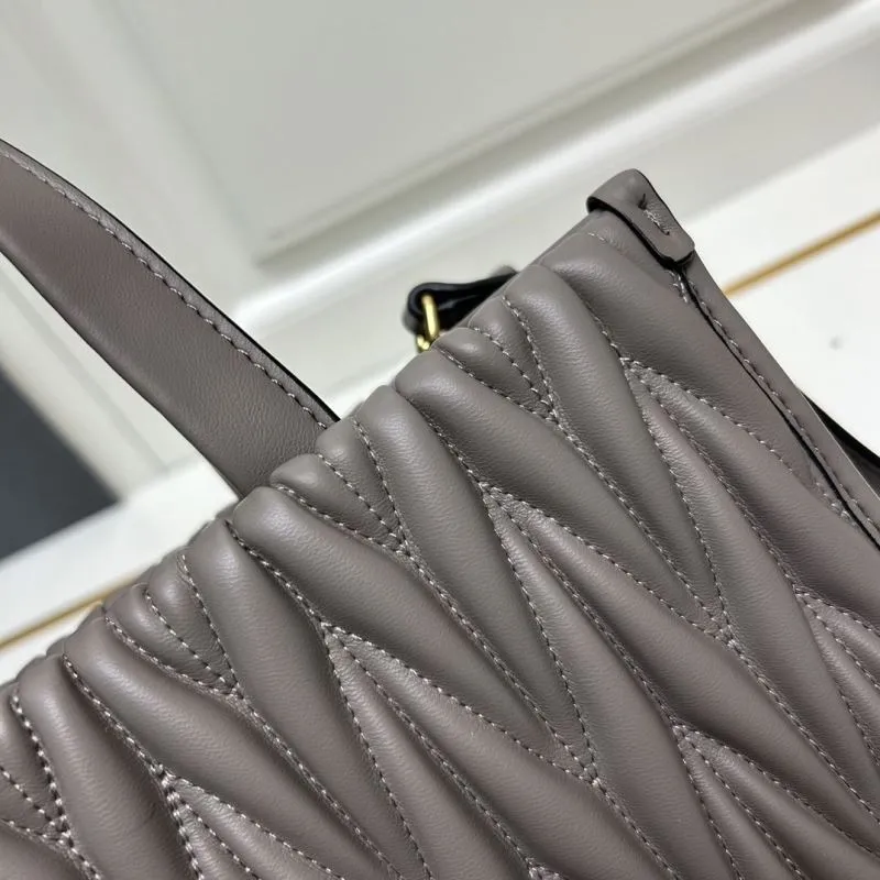 MIU MIU Gray Matelasse Tote Bag 8621 - Image 6