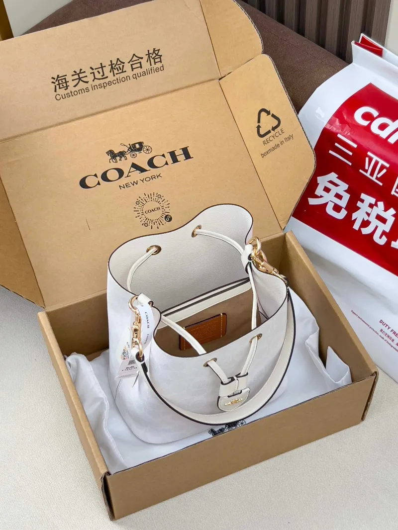 Coach White Bucket Bag with Pouch - Image 5