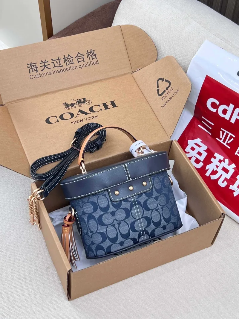 Alternative view of Coach Cosmetic Bags-4
