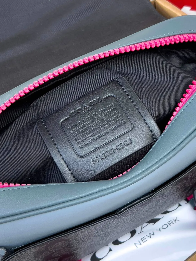 Coach Signature Teal Messenger Crossbody Bag - Image 6