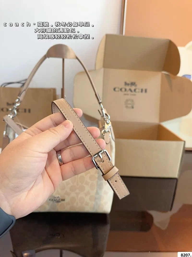 Coach 8207 Light Beige Signature Shoulder Bag - Image 5