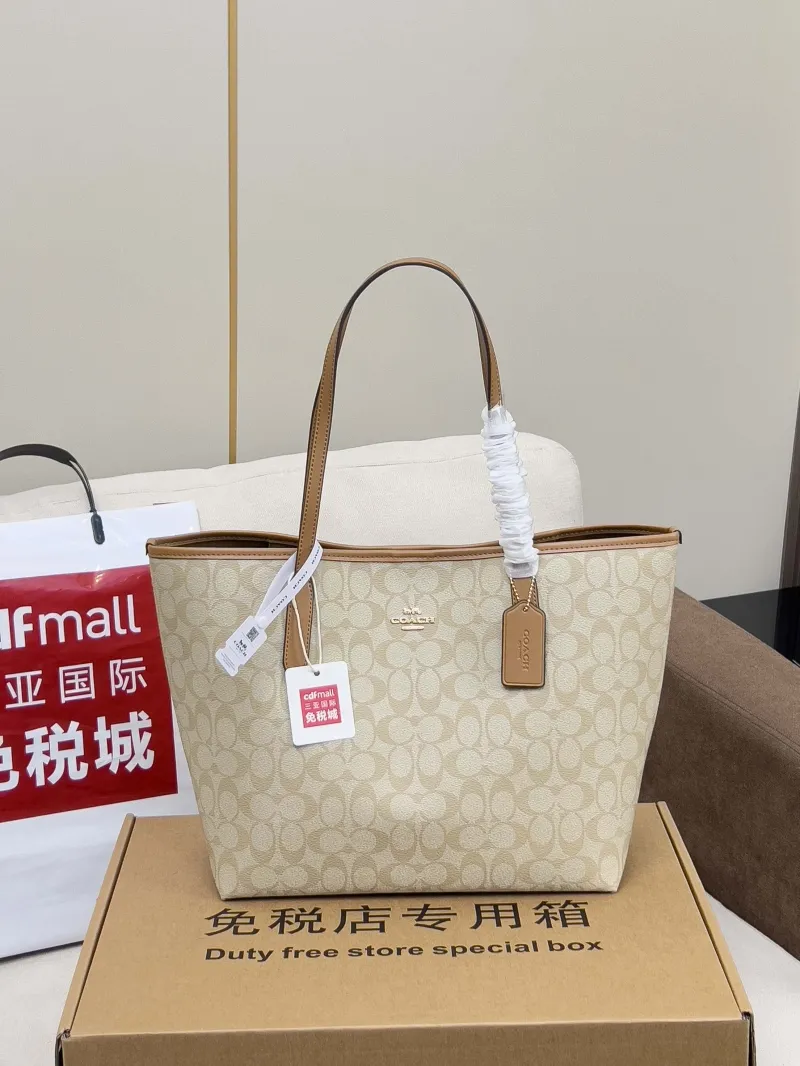 Coach Signature Light Beige Tote Bag - Image 4