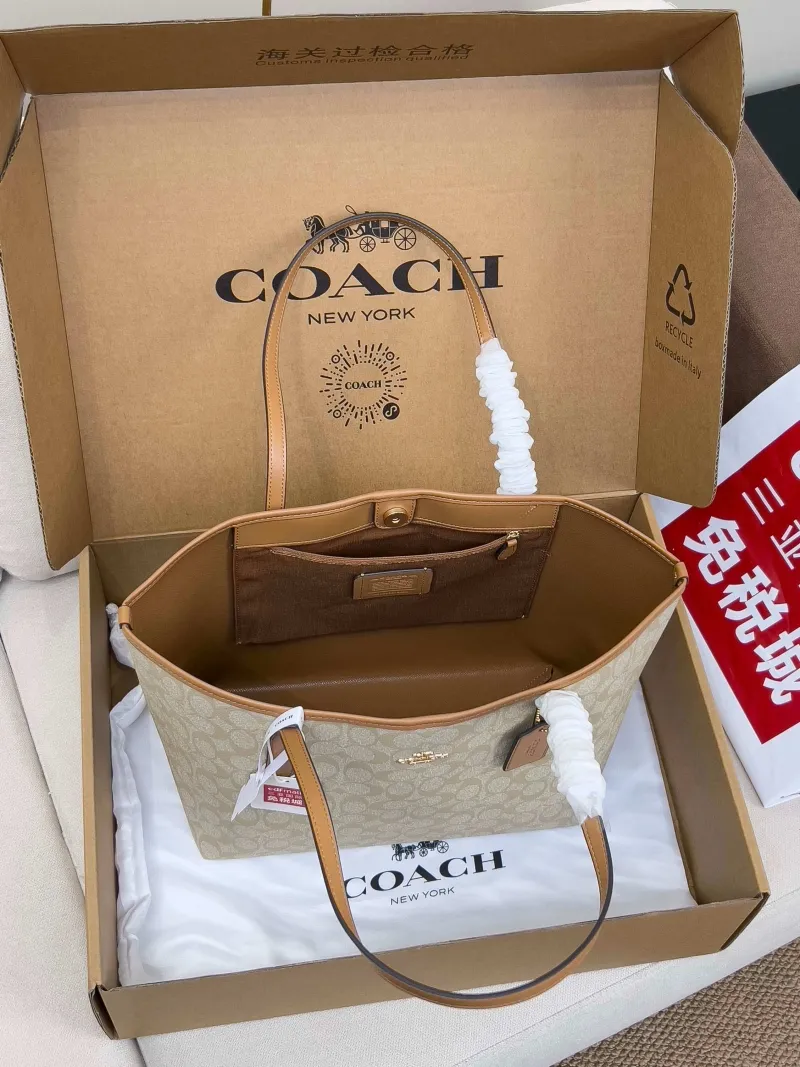 Coach Signature Light Beige Tote Bag - Image 5