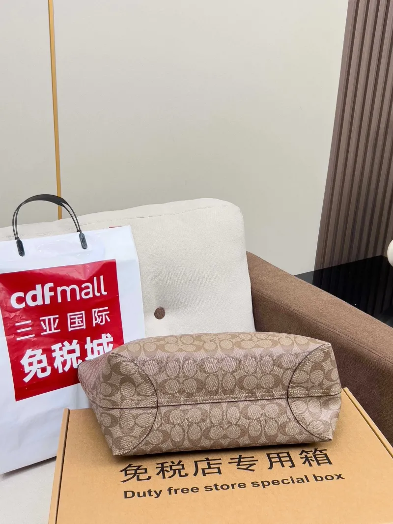 Coach New York Signature Tote Bag Khaki - Image 3