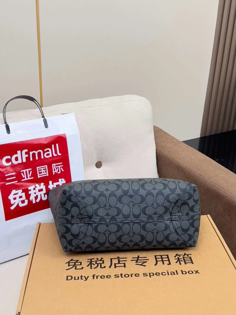 Coach Signature Tote Bag Black - Image 3