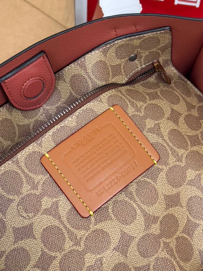 Coach Green Leather Tote Bag - Image 6
