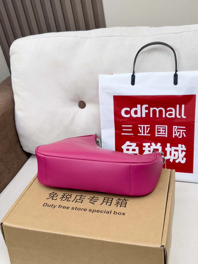 Coach Pink Leather Hobo Shoulder Bag - Image 3