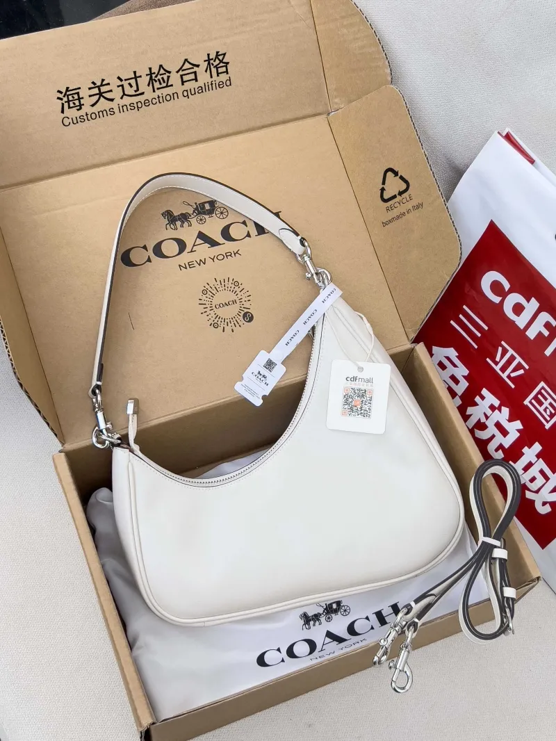 Alternative view of Coach White Hobo Shoulder Bag 166