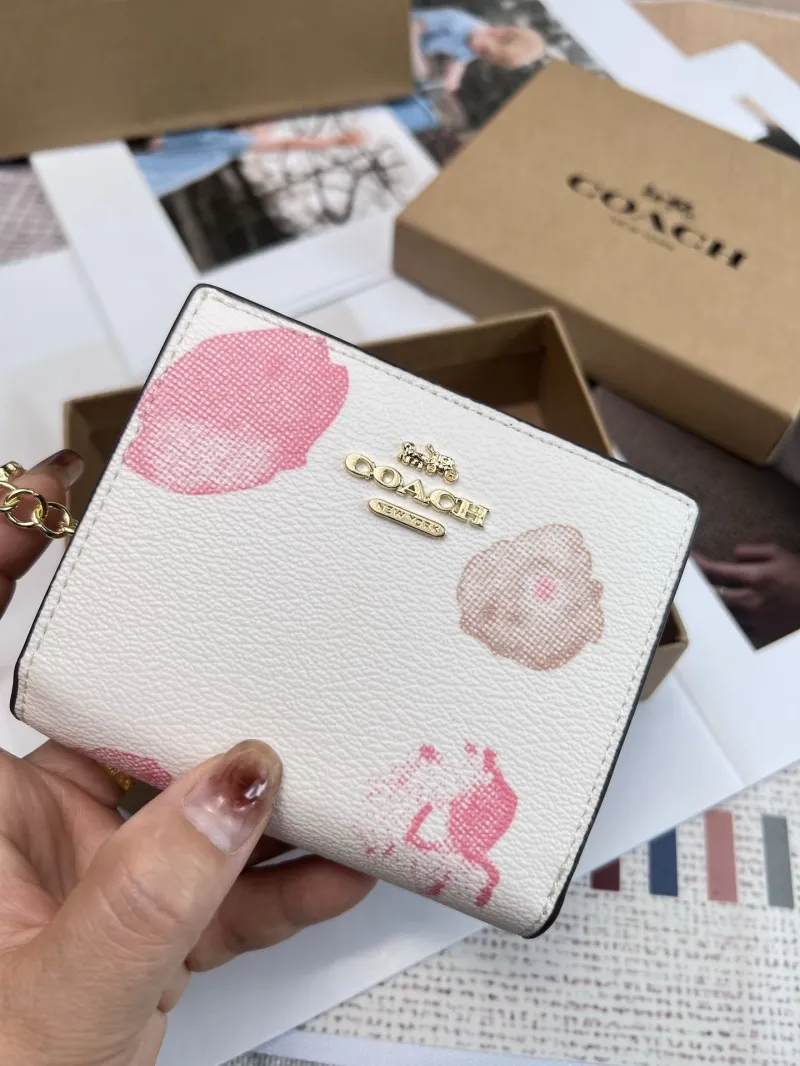 Coach White Pink Floral Print Wallet - Image 4