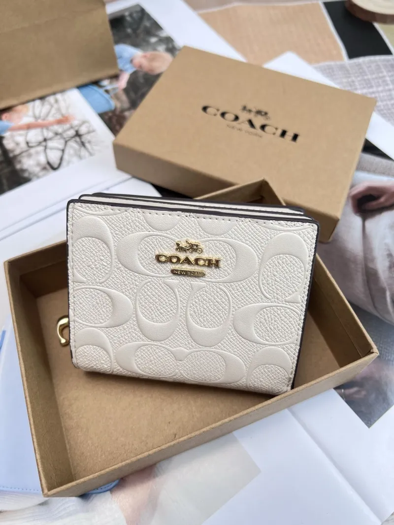 Coach Cream Small Bifold Wallet 42 - Image 3