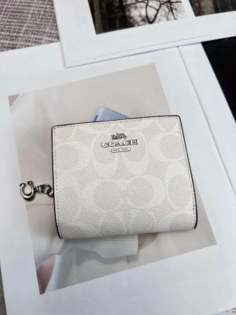 Coach White Bifold Wallet 43