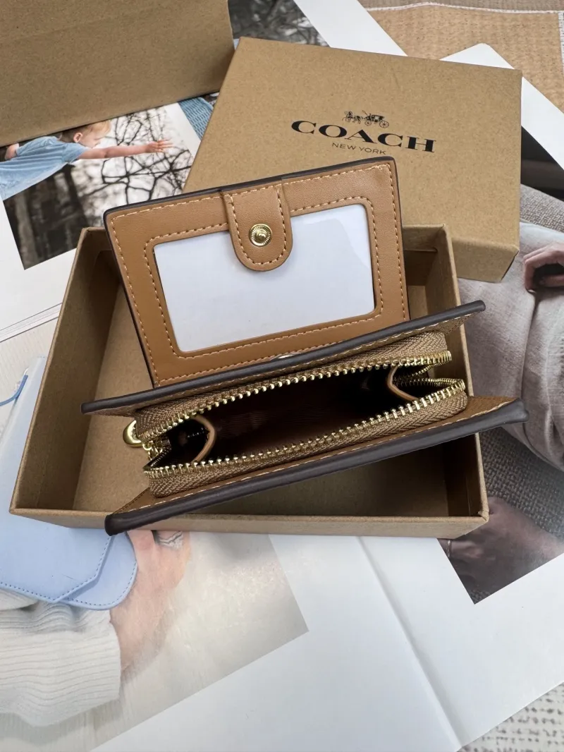Coach Brown Leather Bifold Wallet - Image 6