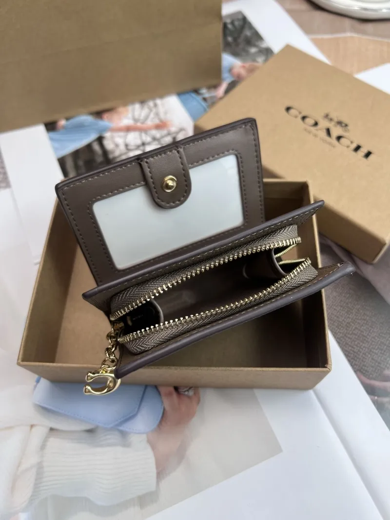 Coach Brown Leather Bifold Wallet 57 - Image 6