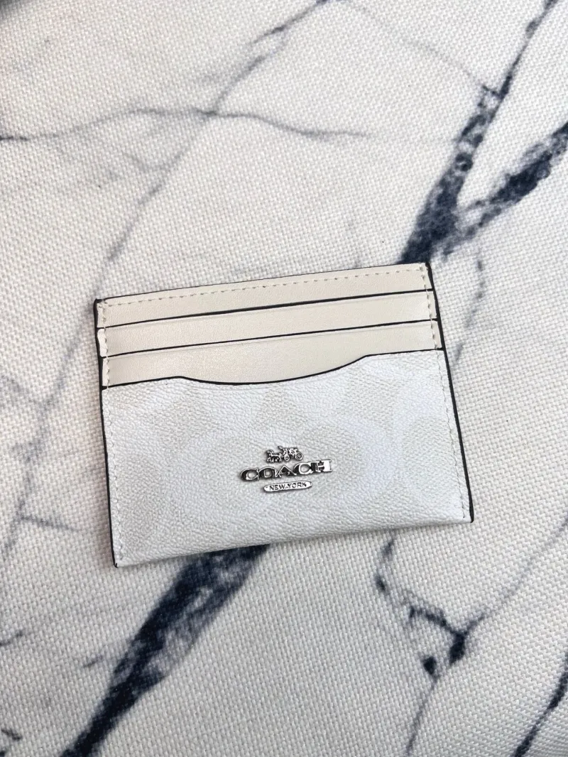 Coach White Leather Card Case - Image 5