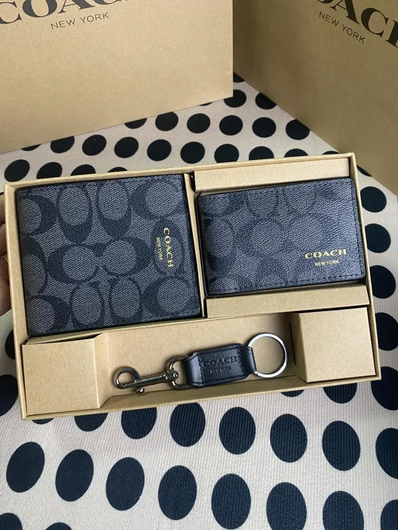 Alternative view of Coach Signature Wallet Card Case Keychain Set