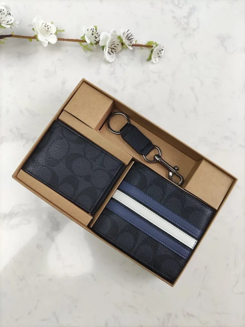 Coach Black Signature Wallet Keychain Gift Set