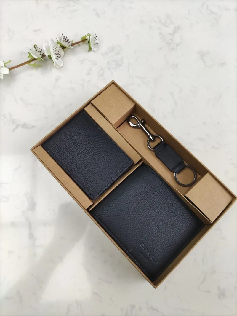 Coach Black Leather Wallet Keychain Gift Set