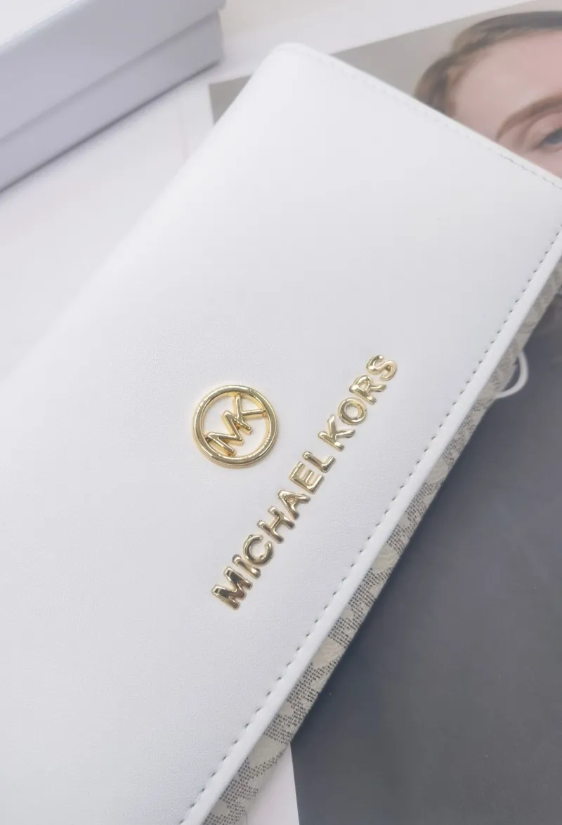Michael Kors Women's Long Wallet - Image 7